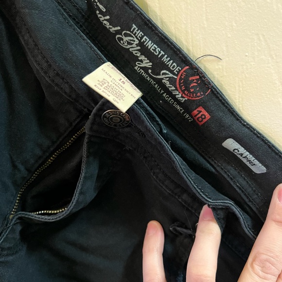 Capri pants - Picture 2 of 2